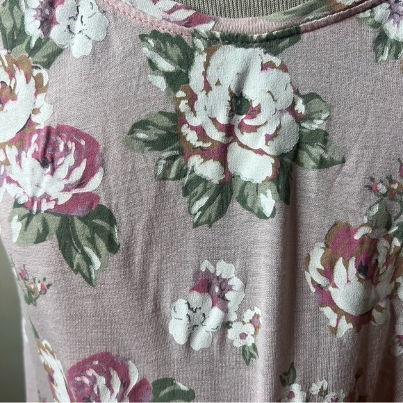 Talula | Floral Crop Top - Picture 2 of 4